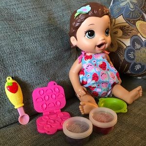 Baby Alive Super Snacks Doll